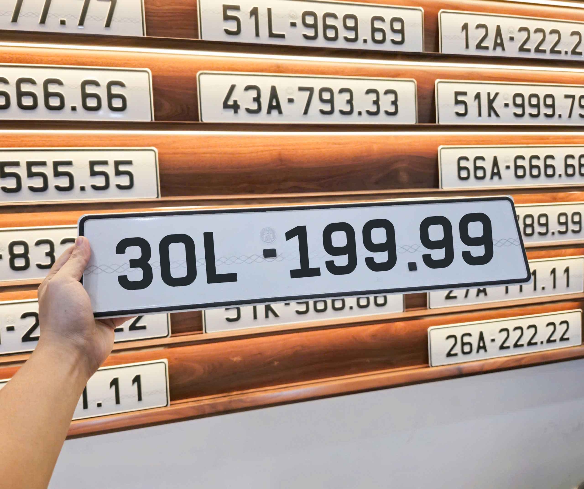 Biển số 30L - 199.99 (Giá 1,519 tỷ)