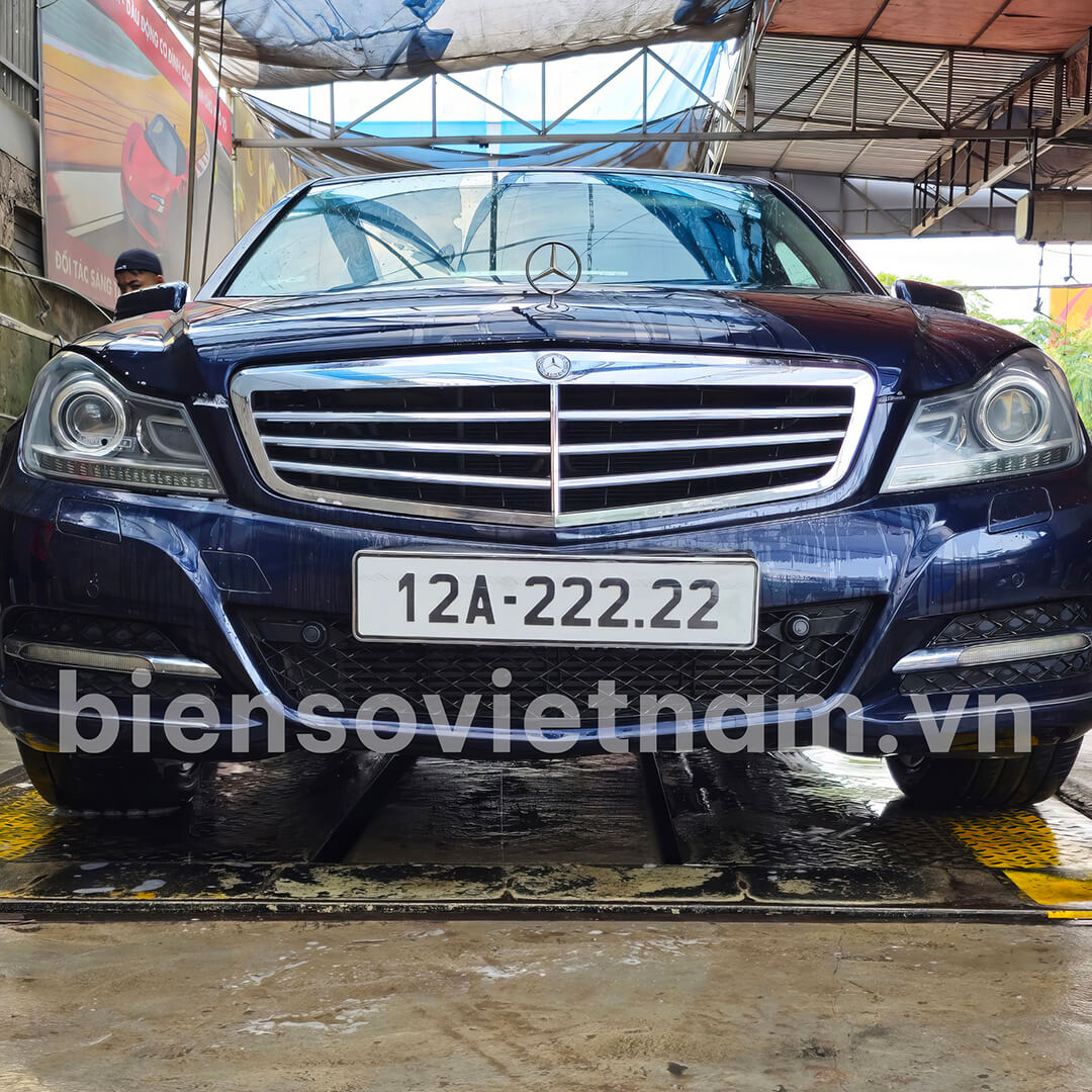 Biển số 12A-222.22 đã được trao tay đến khách hàng